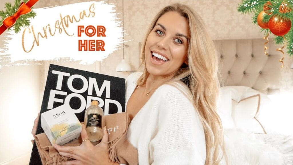 25 Luxurious Christmas Gifts for Her: The Ultimate 2019 Guide to Fashion, Beauty, and Home Elegance!