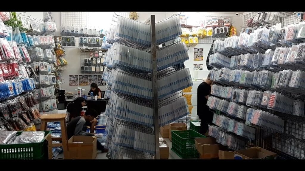 7 Alasan Mengapa ITC Roxy Mas Jakarta Adalah Grosir Terbaik untuk Aksesoris Handphone Anda!