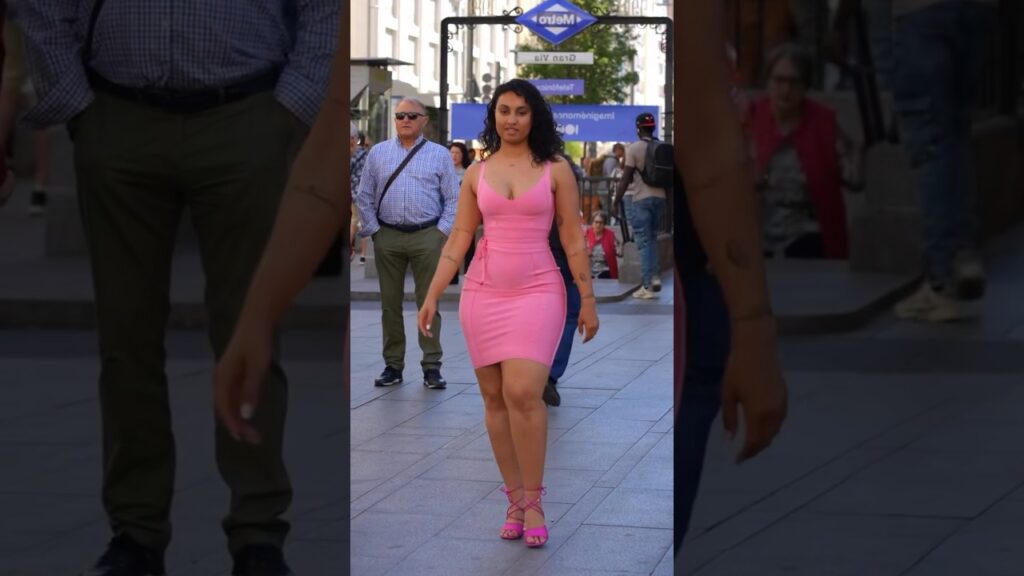 10 Must-Have Stunning Pink Dresses for Plus Size Divas: Fashion Inspiration to Elevate Your Style!