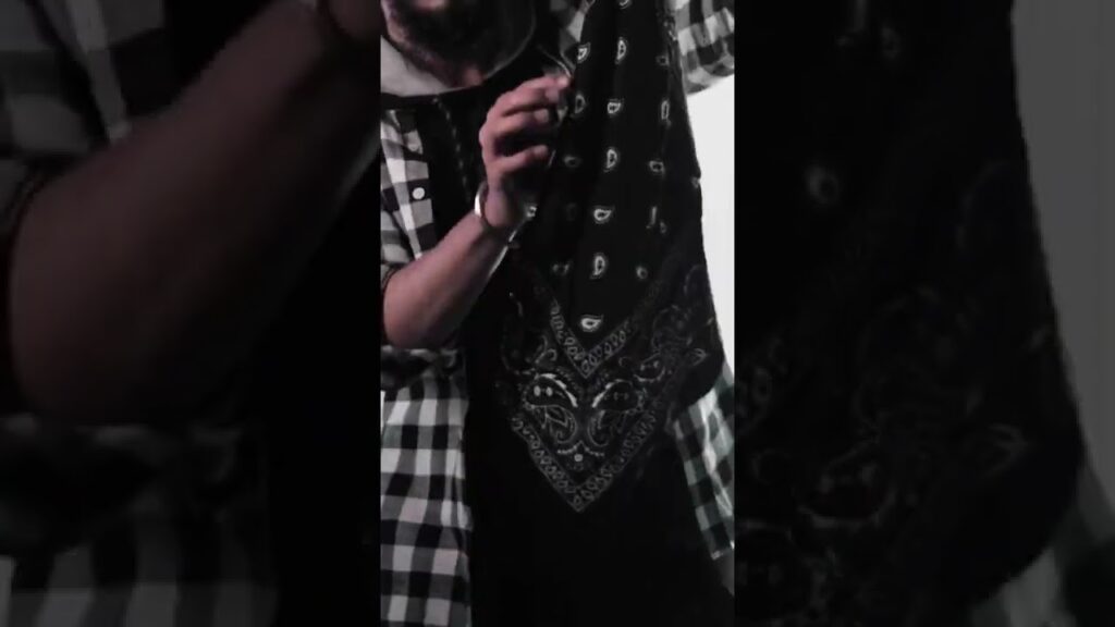 7 Stylish Ways to Rock a Bandana in Your Back Pocket: Fashion Tips That Turn Heads! 🔥🔥