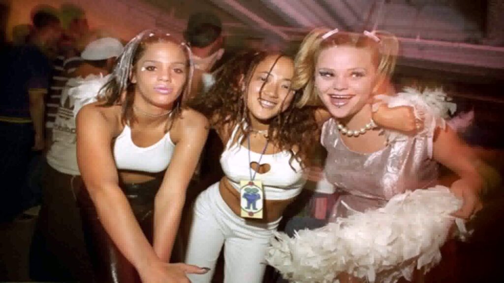 10 Essential Elements of Acid House Fashion: Unleash Your Bold Style!