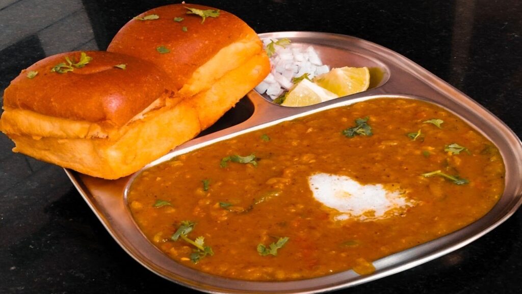 7_SECRET Steps to Make Mumbai’s Famous Pav Bhaji: Authentic Street Style Recipe in Kannada!
