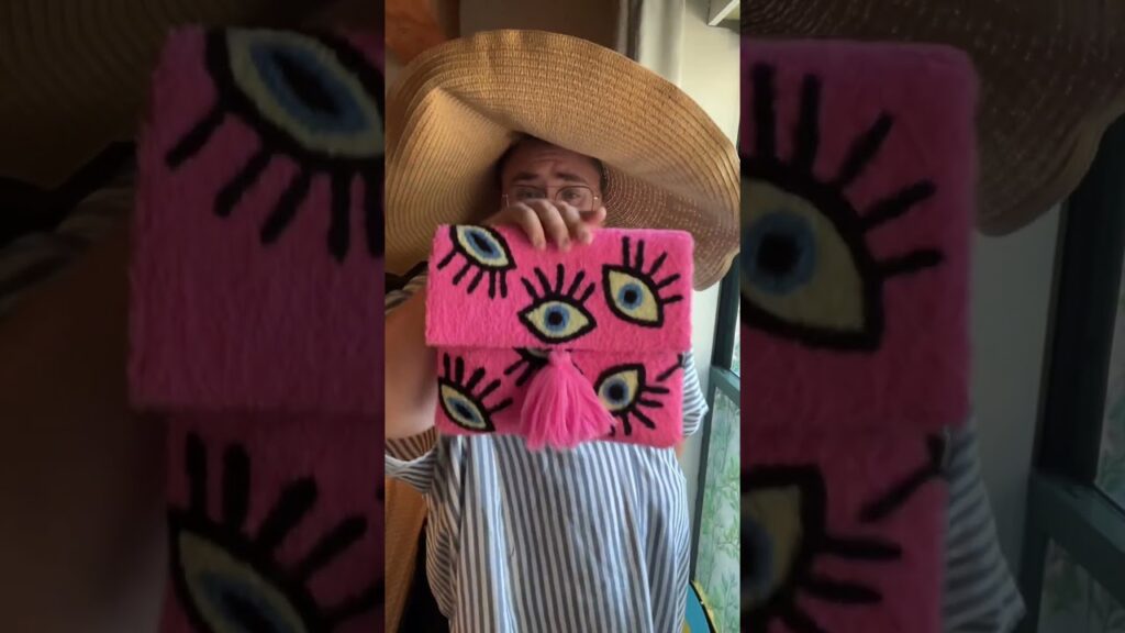 10 Timeless Vintage Purse Trends: Discover Your Ultimate Fashion Accessory Bestie!